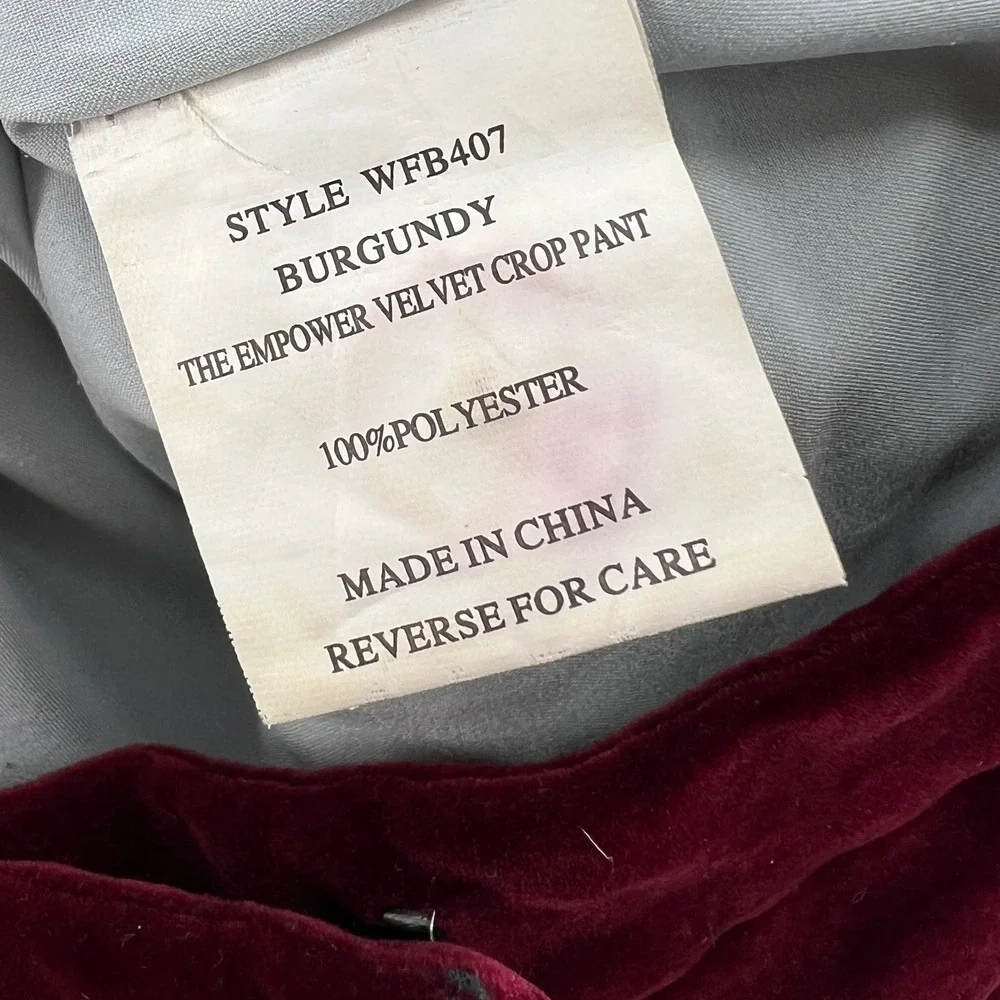 WildFang The Empower Velvet Crop Pant Burgundy Size 4 Soft Holiday Red‎ Tailored